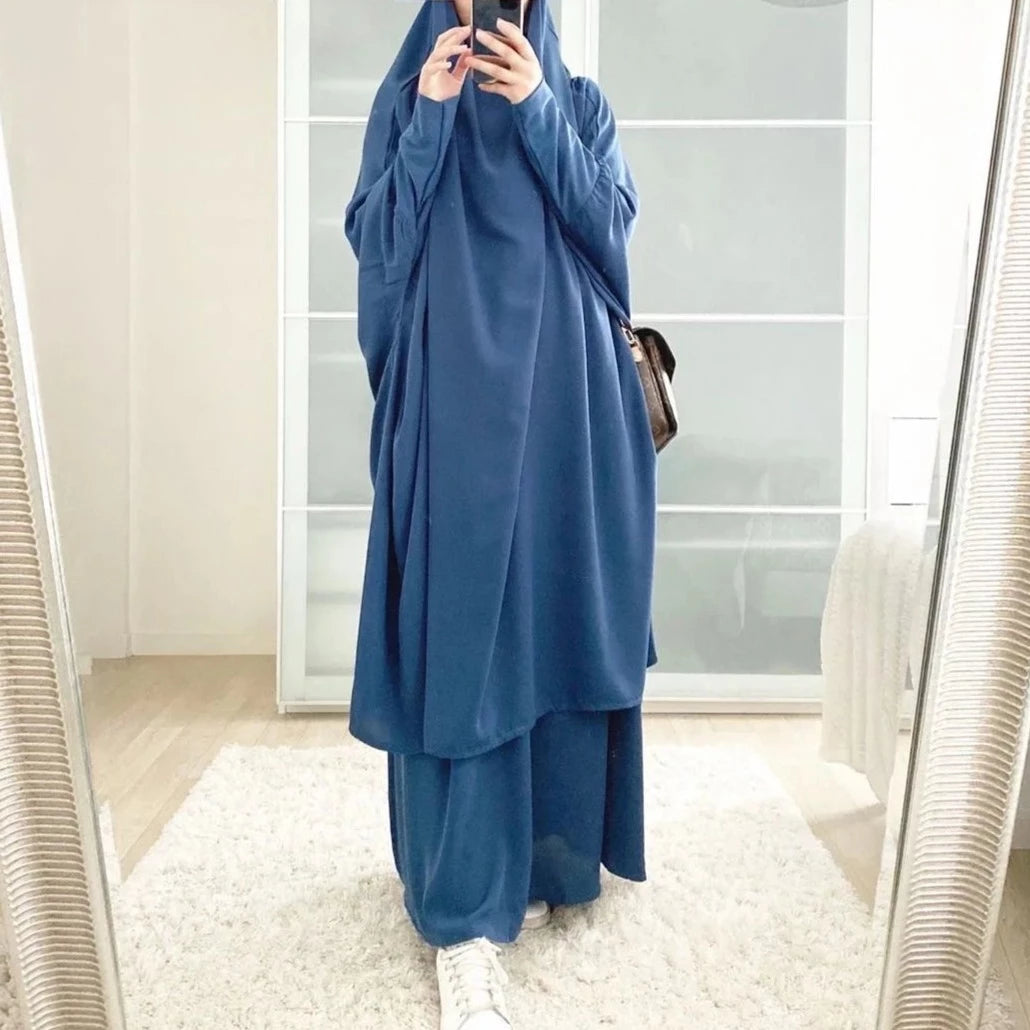 Jilbab Bleu Électrique